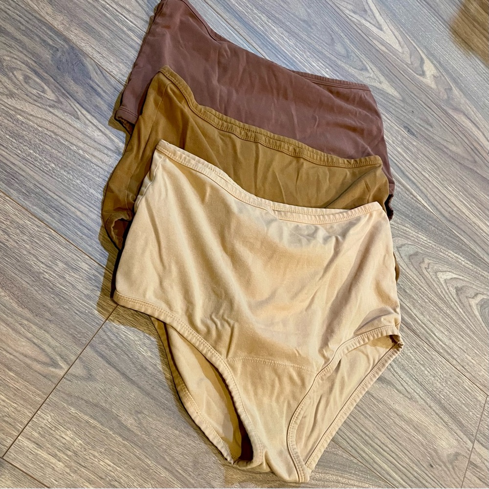 ARQ high rise undies size large 3 pack
